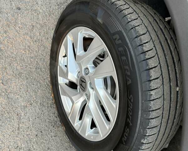 Белый Хонда СРВ, объемом двигателя 1.6 л и пробегом 176 тыс. км за 17890 $, фото 17 на Automoto.ua