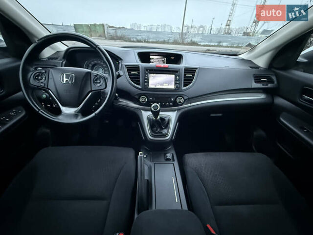 Белый Хонда СРВ, объемом двигателя 1.6 л и пробегом 176 тыс. км за 15800 $, фото 7 на Automoto.ua