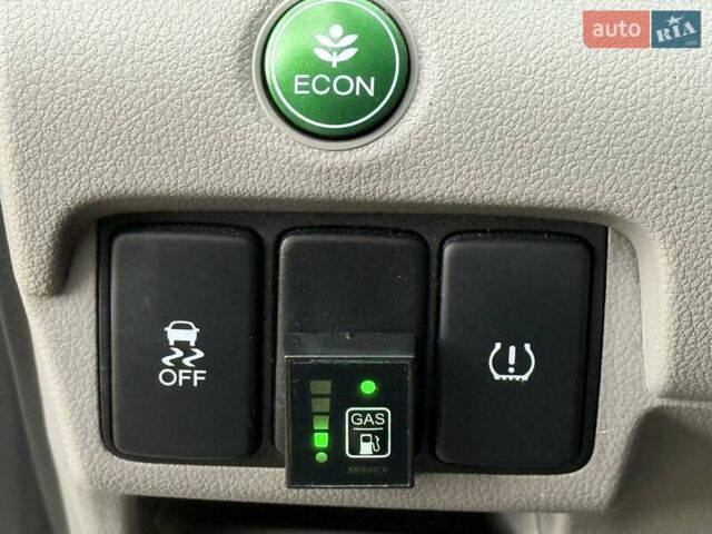 Белый Хонда СРВ, объемом двигателя 2.4 л и пробегом 171 тыс. км за 14950 $, фото 11 на Automoto.ua