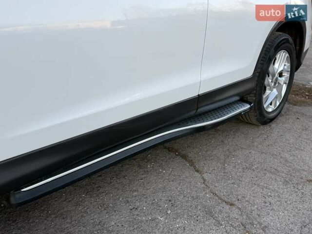 Белый Хонда СРВ, объемом двигателя 1.6 л и пробегом 176 тыс. км за 17890 $, фото 7 на Automoto.ua