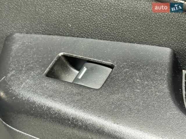 Білий Хонда СРВ, об'ємом двигуна 2.36 л та пробігом 164 тис. км за 14900 $, фото 43 на Automoto.ua