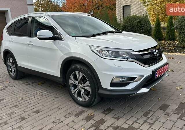 Хонда СРВ 2016 в Бершаде на Automoto.ua Белый Хонда СРВ, объемом двигателя 1.6 л и пробегом 136 тыс. км за 21950 $, фото 7 на Automoto.ua