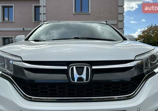 Хонда СРВ 2016 в Бершаде на Automoto.ua Белый Хонда СРВ, объемом двигателя 1.6 л и пробегом 136 тыс. км за 21950 $, фото 10 на Automoto.ua