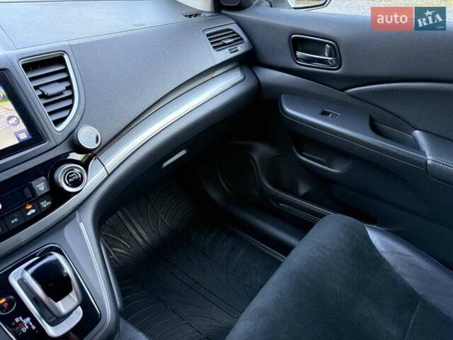 Белый Хонда СРВ, объемом двигателя 1.6 л и пробегом 135 тыс. км за 21299 $, фото 42 на Automoto.ua