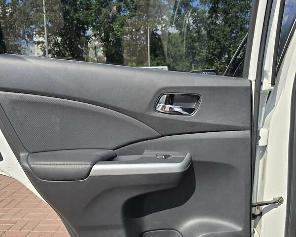 Белый Хонда СРВ, объемом двигателя 2.36 л и пробегом 110 тыс. км за 17700 $, фото 14 на Automoto.ua