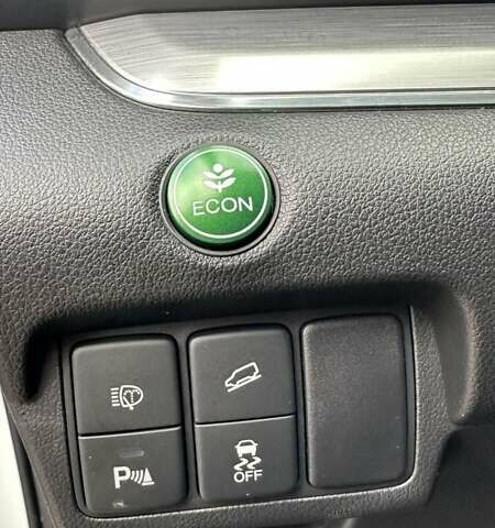 Хонда СРВ 2016 в Бершаде на Automoto.ua Белый Хонда СРВ, объемом двигателя 1.6 л и пробегом 136 тыс. км за 21950 $, фото 28 на Automoto.ua