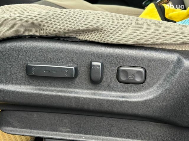 Белый Хонда СРВ, объемом двигателя 2.4 л и пробегом 184 тыс. км за 15690 $, фото 18 на Automoto.ua