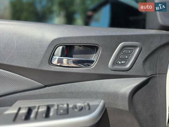 Белый Хонда СРВ, объемом двигателя 2.36 л и пробегом 110 тыс. км за 17700 $, фото 1 на Automoto.ua