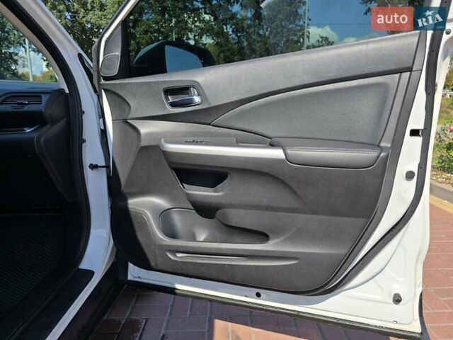 Белый Хонда СРВ, объемом двигателя 2.36 л и пробегом 110 тыс. км за 17700 $, фото 22 на Automoto.ua