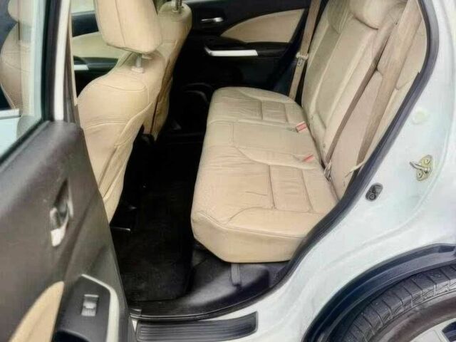 Хонда СРВ 2016 в Одессе на Automoto.ua Белый Хонда СРВ, объемом двигателя 2.4 л и пробегом 75 тыс. км за 5100 $, фото 10 на Automoto.ua