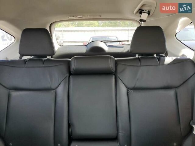 Белый Хонда СРВ, объемом двигателя 2.36 л и пробегом 187 тыс. км за 3700 $, фото 9 на Automoto.ua