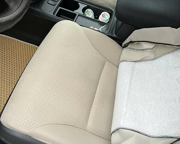 Білий Хонда СРВ, об'ємом двигуна 2.35 л та пробігом 180 тис. км за 15500 $, фото 9 на Automoto.ua