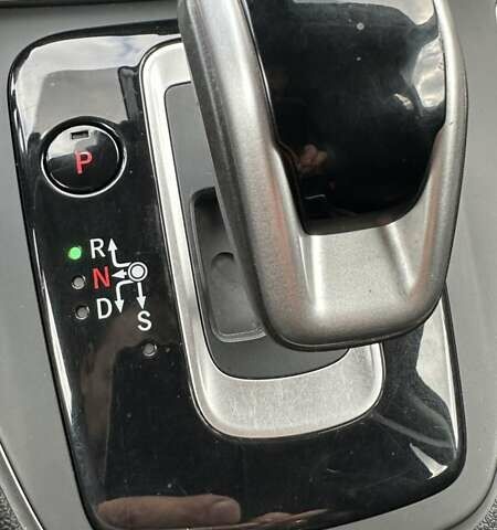 Хонда СРВ 2016 в Бершаде на Automoto.ua Белый Хонда СРВ, объемом двигателя 1.6 л и пробегом 136 тыс. км за 21950 $, фото 23 на Automoto.ua