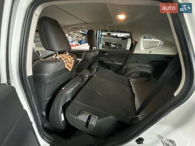 Белый Хонда СРВ, объемом двигателя 1.6 л и пробегом 265 тыс. км за 16000 $, фото 6 на Automoto.ua