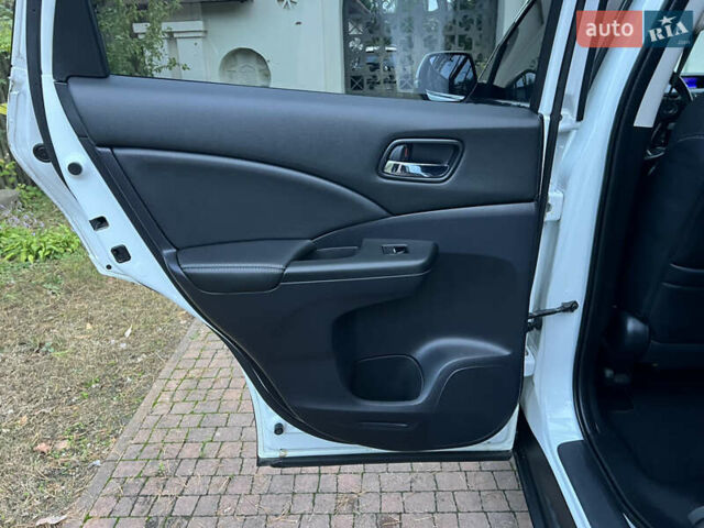 Белый Хонда СРВ, объемом двигателя 1.6 л и пробегом 151 тыс. км за 19850 $, фото 72 на Automoto.ua