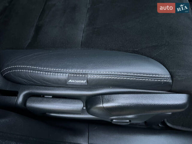 Белый Хонда СРВ, объемом двигателя 1.6 л и пробегом 151 тыс. км за 19850 $, фото 92 на Automoto.ua