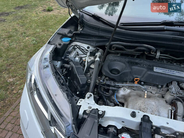 Белый Хонда СРВ, объемом двигателя 1.6 л и пробегом 151 тыс. км за 19850 $, фото 35 на Automoto.ua