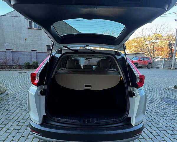 Белый Хонда СРВ, объемом двигателя 1.5 л и пробегом 177 тыс. км за 18500 $, фото 9 на Automoto.ua