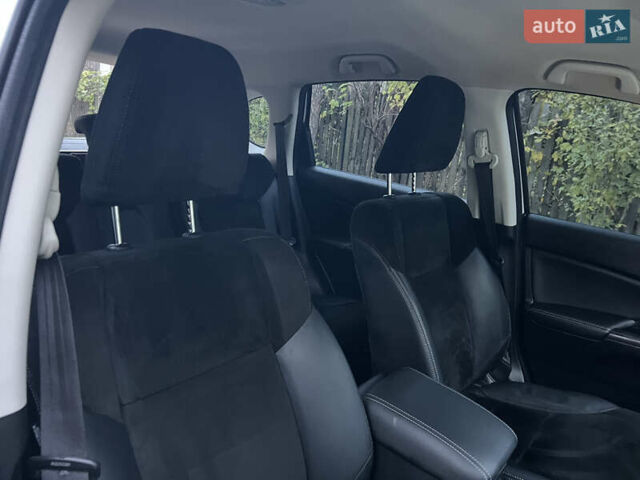 Белый Хонда СРВ, объемом двигателя 1.6 л и пробегом 151 тыс. км за 19850 $, фото 91 на Automoto.ua