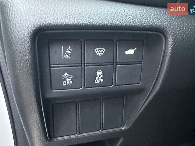 Белый Хонда СРВ, объемом двигателя 1.5 л и пробегом 101 тыс. км за 18300 $, фото 14 на Automoto.ua