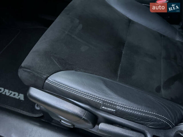 Белый Хонда СРВ, объемом двигателя 1.6 л и пробегом 151 тыс. км за 19850 $, фото 43 на Automoto.ua