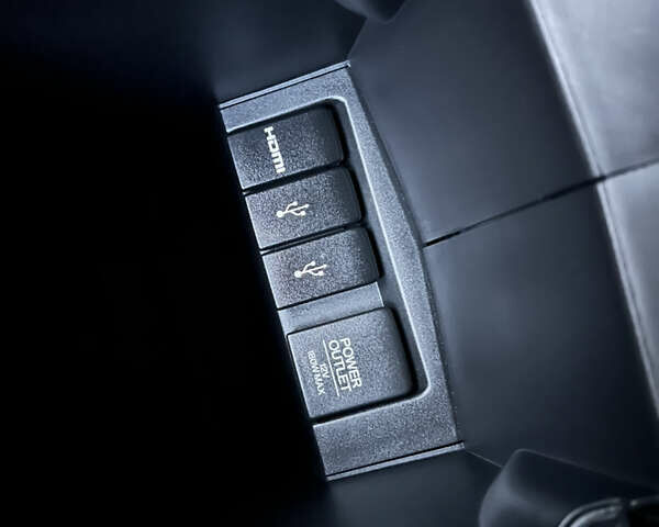 Белый Хонда СРВ, объемом двигателя 1.6 л и пробегом 151 тыс. км за 19850 $, фото 98 на Automoto.ua