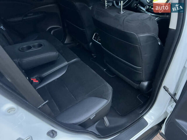 Белый Хонда СРВ, объемом двигателя 1.6 л и пробегом 151 тыс. км за 19850 $, фото 76 на Automoto.ua