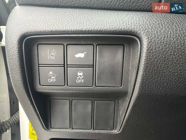 Белый Хонда СРВ, объемом двигателя 1.5 л и пробегом 178 тыс. км за 21200 $, фото 14 на Automoto.ua