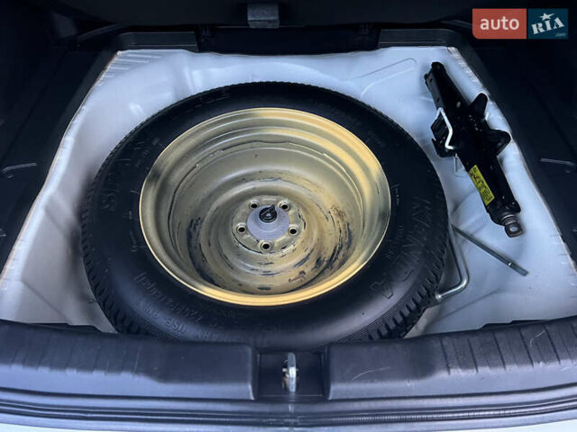 Белый Хонда СРВ, объемом двигателя 1.6 л и пробегом 151 тыс. км за 19850 $, фото 31 на Automoto.ua