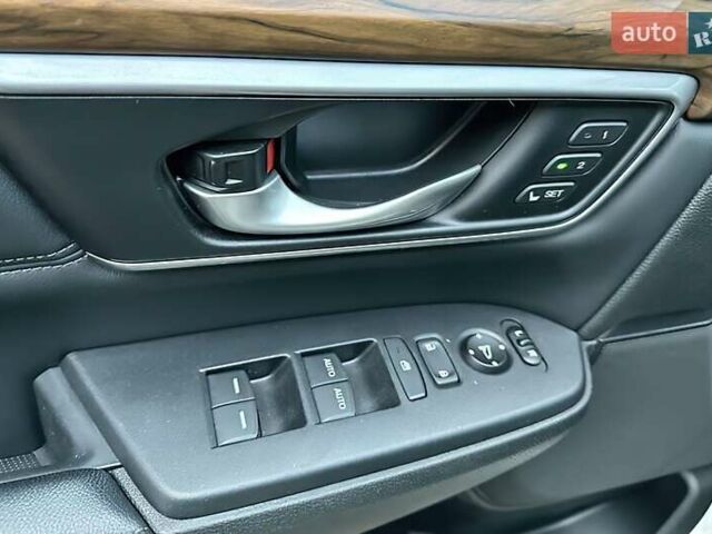 Белый Хонда СРВ, объемом двигателя 1.5 л и пробегом 101 тыс. км за 18300 $, фото 13 на Automoto.ua