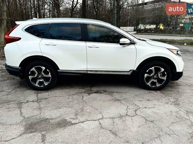 Белый Хонда СРВ, объемом двигателя 1.5 л и пробегом 101 тыс. км за 18300 $, фото 3 на Automoto.ua