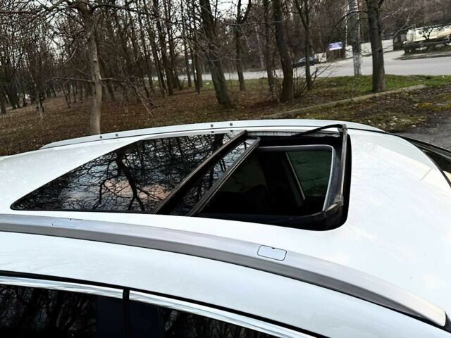 Белый Хонда СРВ, объемом двигателя 1.5 л и пробегом 101 тыс. км за 16300 $, фото 9 на Automoto.ua