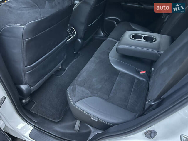 Белый Хонда СРВ, объемом двигателя 1.6 л и пробегом 151 тыс. км за 19850 $, фото 70 на Automoto.ua