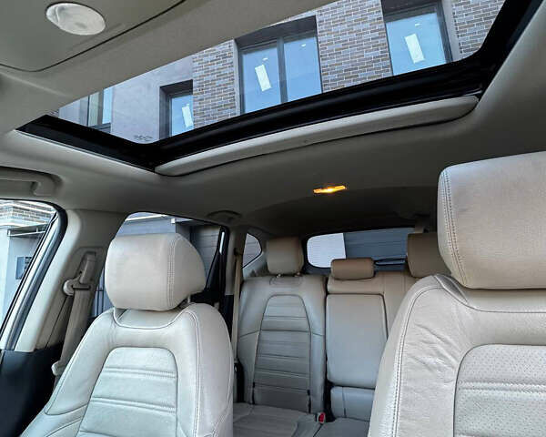 Белый Хонда СРВ, объемом двигателя 1.5 л и пробегом 177 тыс. км за 18500 $, фото 17 на Automoto.ua