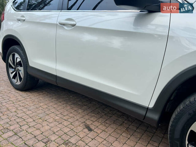 Белый Хонда СРВ, объемом двигателя 1.6 л и пробегом 151 тыс. км за 19850 $, фото 100 на Automoto.ua