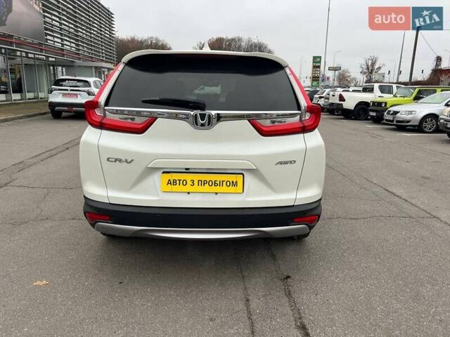 Белый Хонда СРВ, объемом двигателя 1.5 л и пробегом 178 тыс. км за 21200 $, фото 5 на Automoto.ua