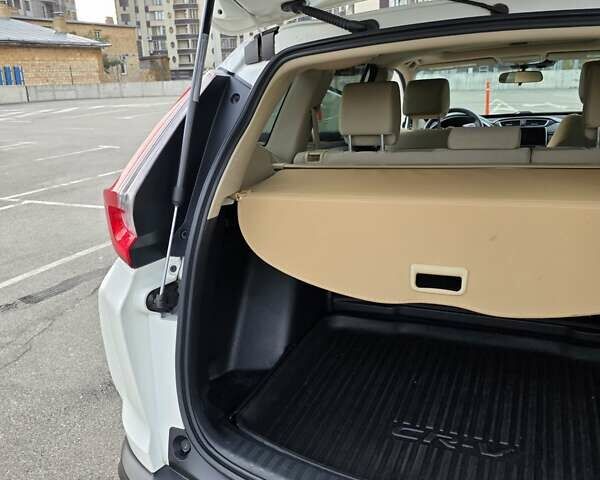 Белый Хонда СРВ, объемом двигателя 1.5 л и пробегом 115 тыс. км за 19500 $, фото 47 на Automoto.ua