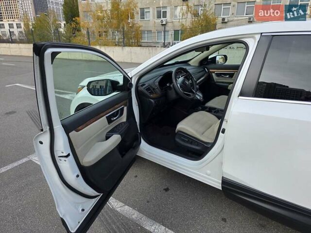 Белый Хонда СРВ, объемом двигателя 1.5 л и пробегом 115 тыс. км за 19500 $, фото 30 на Automoto.ua