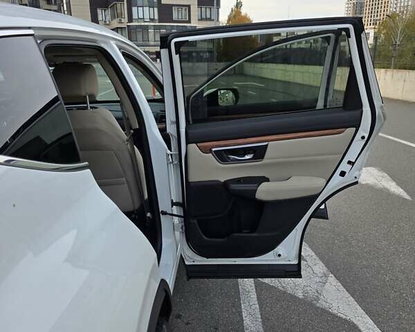 Белый Хонда СРВ, объемом двигателя 1.5 л и пробегом 115 тыс. км за 19500 $, фото 26 на Automoto.ua