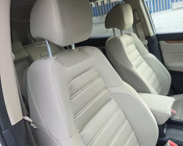 Белый Хонда СРВ, объемом двигателя 1.5 л и пробегом 115 тыс. км за 19500 $, фото 21 на Automoto.ua