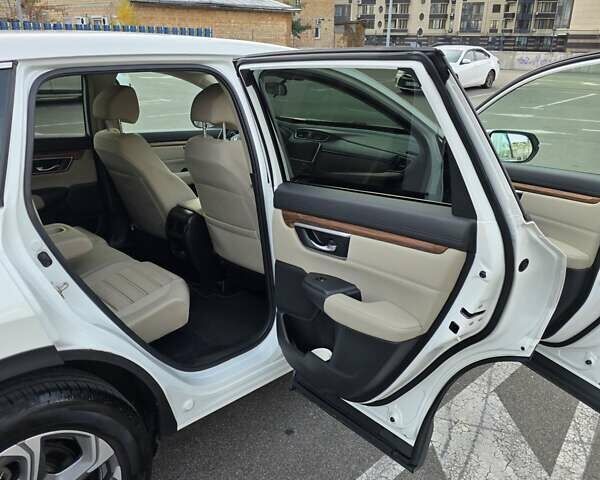 Белый Хонда СРВ, объемом двигателя 1.5 л и пробегом 115 тыс. км за 19500 $, фото 28 на Automoto.ua