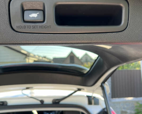 Белый Хонда СРВ, объемом двигателя 1.5 л и пробегом 148 тыс. км за 19850 $, фото 24 на Automoto.ua