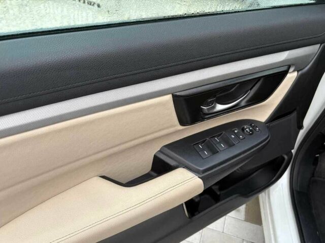 Білий Хонда СРВ, об'ємом двигуна 0 л та пробігом 49 тис. км за 16800 $, фото 7 на Automoto.ua