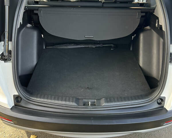 Белый Хонда СРВ, объемом двигателя 1.5 л и пробегом 148 тыс. км за 19850 $, фото 15 на Automoto.ua