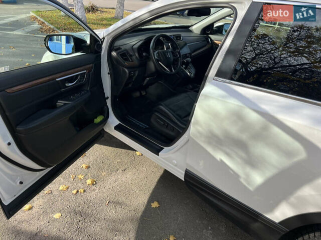 Белый Хонда СРВ, объемом двигателя 1.5 л и пробегом 148 тыс. км за 19850 $, фото 9 на Automoto.ua