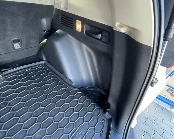 Белый Хонда СРВ, объемом двигателя 2.36 л и пробегом 70 тыс. км за 21500 $, фото 22 на Automoto.ua