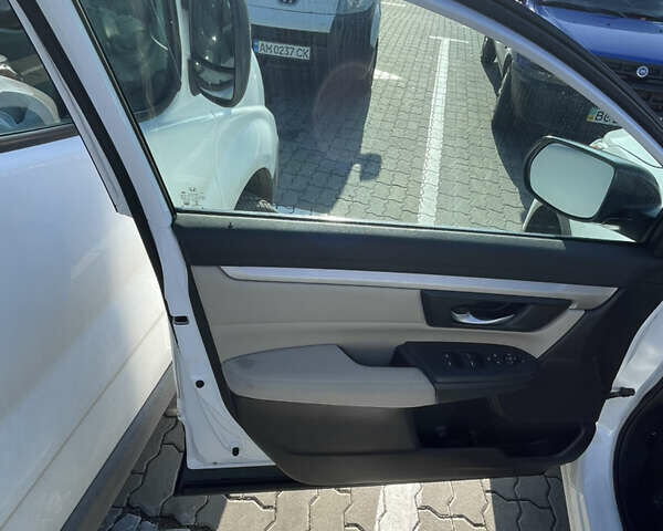 Белый Хонда СРВ, объемом двигателя 2.36 л и пробегом 70 тыс. км за 21500 $, фото 17 на Automoto.ua