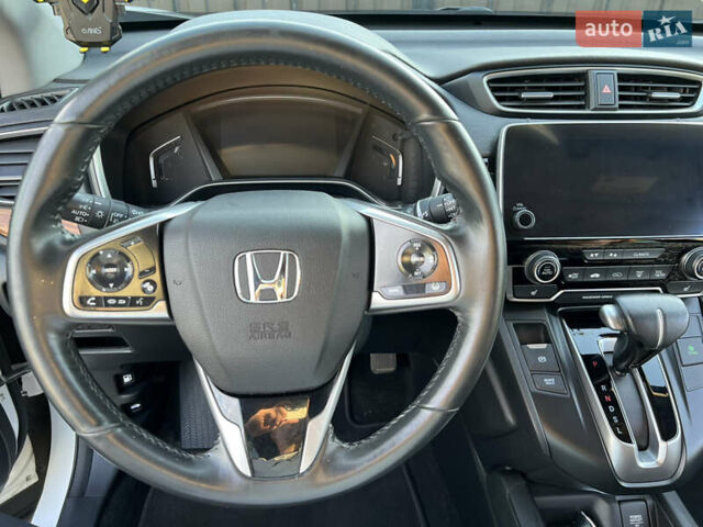 Белый Хонда СРВ, объемом двигателя 1.5 л и пробегом 148 тыс. км за 19850 $, фото 23 на Automoto.ua