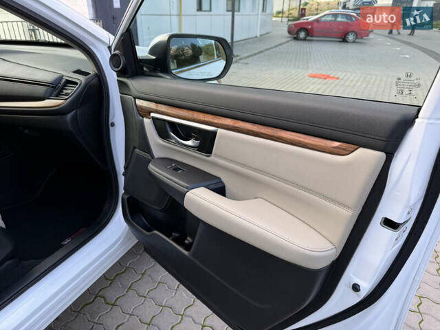 Белый Хонда СРВ, объемом двигателя 1.99 л и пробегом 49 тыс. км за 31000 $, фото 22 на Automoto.ua