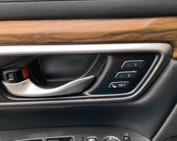 Хонда СРВ 2021 в Днепре (Днепропетровске) на Automoto.ua Белый Хонда СРВ, объемом двигателя 1.99 л и пробегом 139 тыс. км за 28500 $, фото 3 на Automoto.ua